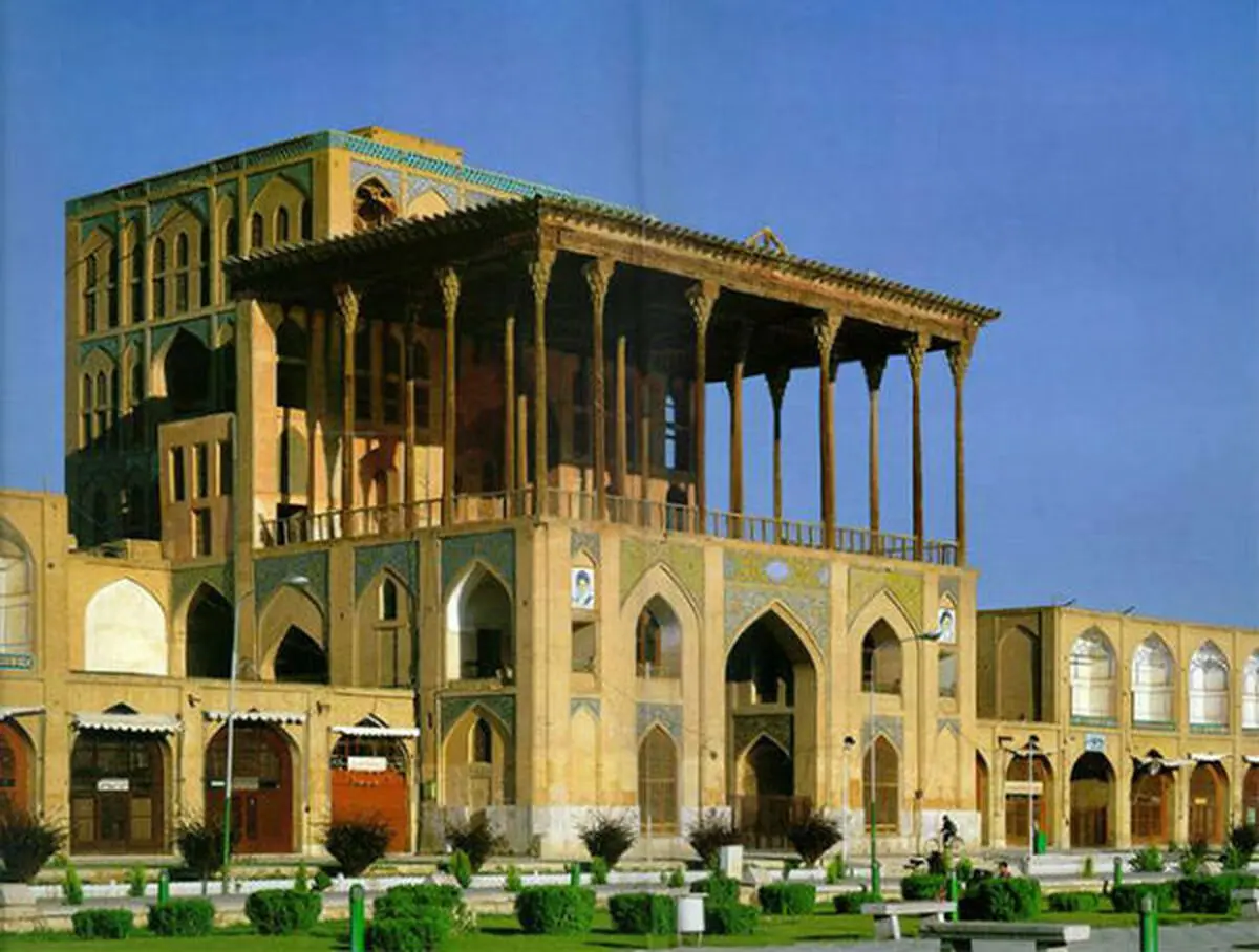 کاخ عالی‌قاپو تحمل پذیرش هجوم گردشگران در نوروز را ندارد+ ویدئو 