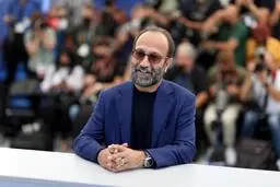 جایزه بزرگ جشنواره فیلم کن به اصغر فرهادی اهدا شد +عکس