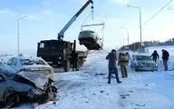 تصادف زنجیره ای در جاده یخ زده+ویدئو