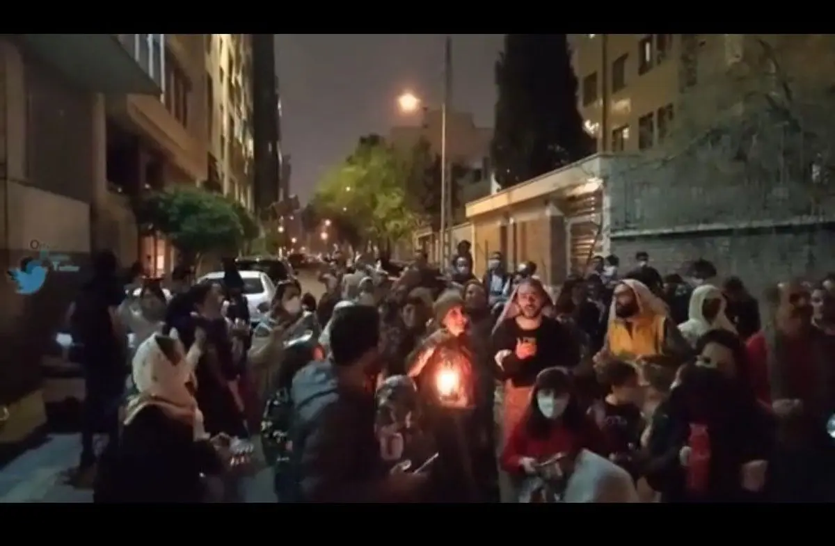 مراسم قاشق زنی در محله سنایی تهران+ویدئو