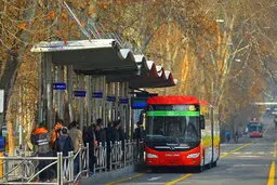 مترو و اتوبوس در تهران همچنان رایگان است | پایان احداث پارکینگ نیایش
