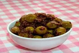 طرز درست کردن زیتون پرورده به روش رستورانی | با این روش یک زیتون پرورده عالی درست کن