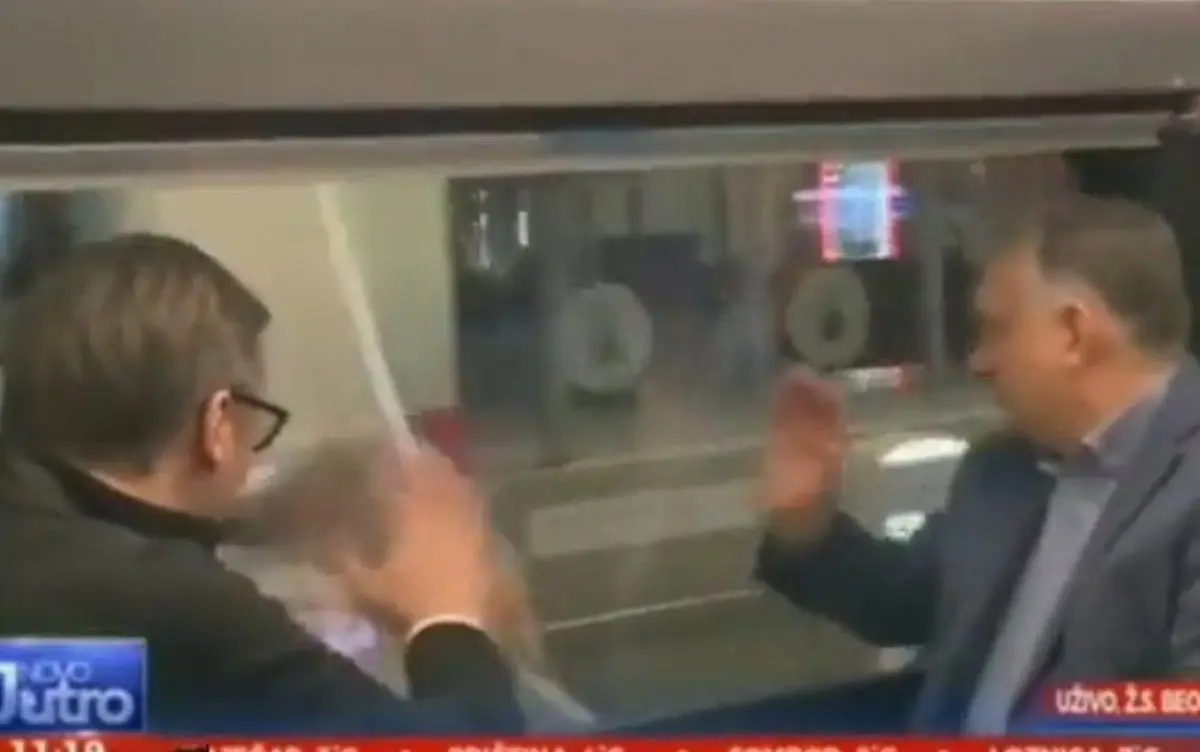وقتی رییس‌جمهور برای خرزوخان دست تکان می‌دهد!+ویدئو 