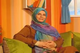 وقتی گیتی خامنه ذوق زده می شود | واکنش جالب گیتی خامنه پس از دیدن فرزند خردسال مهمانان برنامه + ویدئو