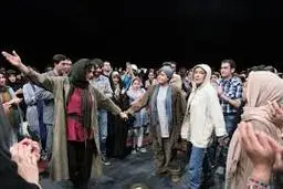 اجرای نمایش یک گاز کوچولو  با رعایت پروتکل‌های بهداشتی