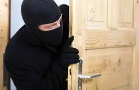 سرقت در لباس نظافتچی | ۵۰۰ میلیون تومان طلا در یک فقره سرقت!