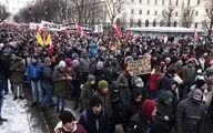 مخالفان محدودیت‌های کرونایی در اتریش تظاهرات کردند
