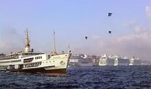 عبور کشتی کروز از دل یخ‌ها | ترکیب شگفتی مهندسی و طبیعت در فنلاند +ویدئو