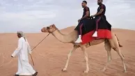 شترسواری ستاره‌های آرسنال در دبی 