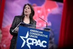 ترامپ خبرنگار فاکس نیوز را به عنوان سخنگوی وزارت خارجه آمریکا معرفی کرد
