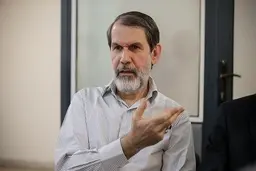 در مسئولان افرادی داریم از ابتدا منحرف بودند