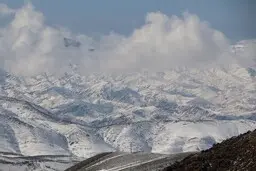 بارش برف و باران در ۱۱ استان | افزایش ارتفاع موج در خلیج فارس