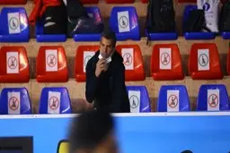 
حاشیه لیگ برتر تکواندو |  سیلی ساعی به دبیر سازمان لیگ در سالن تکواندو
