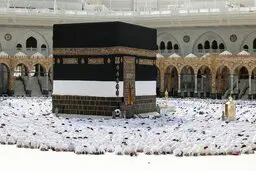 حج تعطیل‌شدنی نیست |  تابع نظر مراجع ذی‌صلاح هستیم