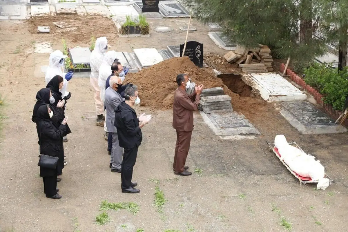 آمار پذیرش فوتی‌های روزانه کرونا در بهشت زهرا به ۴۵ نفر افزایش یافت