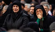 تصاویری از وداع تلخ خانواده با شهید ۲۶ ساله
کوهدشت | لحظه وداع خانواده شهید مهدی حیدری با پیکرش +ویدئو