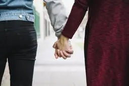 جملات عاشقانه ای که قلب همسرتان تسخیر می کند 