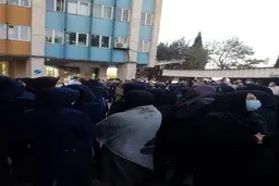 تجمع کارکنان وزارت کار در اعتراض به عبدالملکی+ ویدیو
