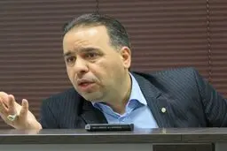 مردم روحیه همدلی و همکاری را از حاکمان و دولتمردان می‌آموزند