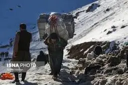 
کولبری   |    وزیر کشور درباره ساماندهی وضع کولبران دستور داد