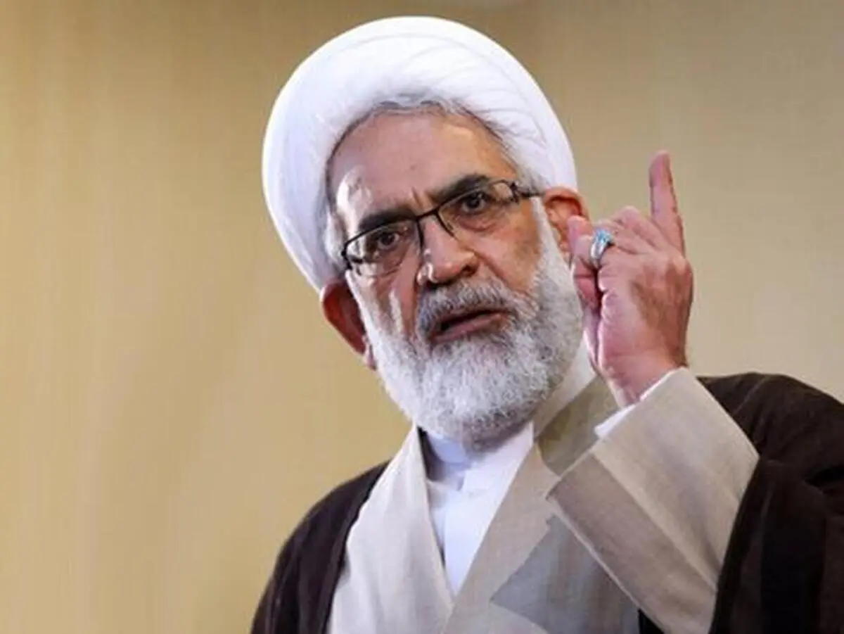 قطعا بی حجابی در ملاعام جرم است اما از نظر فرهنگی و اعتقادی باید بررسی دوباره شود!