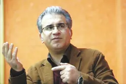 مهرآئین جامعه‌شناس روی آنتن زنده: جامعه گرفتار تمامیت خواهی و گرفتار استبداد است +فیلم