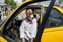 
 گشت ویژه پلیس برای تذکر به شهروندان بدون ماسک 

