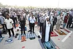  اقامه نماز عید فطر در جزیره کیش