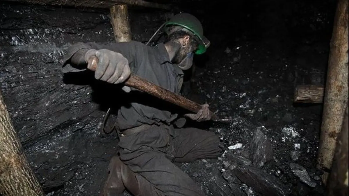 وضعیت معدنچیان گرفتار در معدن به کجا رسید؟ | ادامه تلاش ها برای دسترسی به معدنچیان طزره