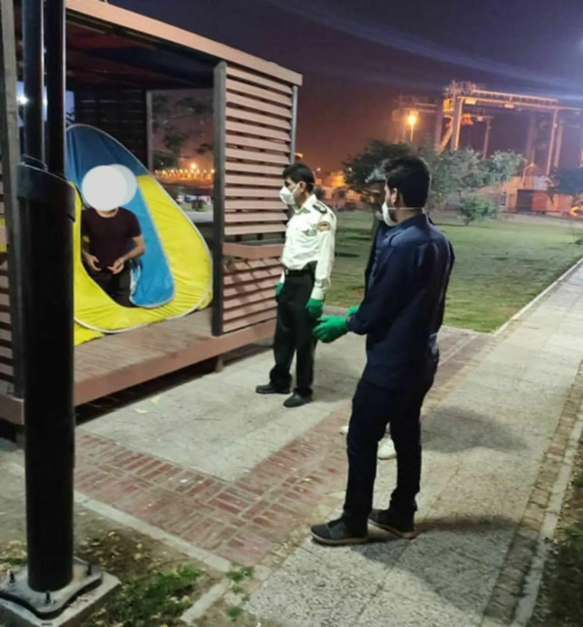 کرونا؛ جمع‌آوری چادر مسافران در ساحل بوشهر