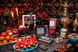 آداب و رسوم شب یلدا | شب یلدا چه دعاهایی بخوانیم و چه کار کنیم؟