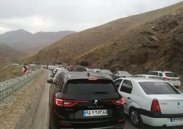 ترافیک سنگین در جاده چالوس | محور کندوان از شمال به جنوب یک‌طرفه شد