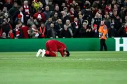  فوتبال | هوادار وستهم به دلیل توهین نژادپرستانه به صلاح سه سال محروم شد