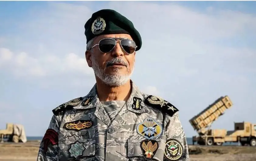 دریادار سیاری، معاون هماهنگ کننده ارتش: خلیج فارس و تنگه هرمز تحت کنترل کامل سپاه و دریای عمان و شمال اقیانوس هند، تحت کنترل کامل ارتش است
