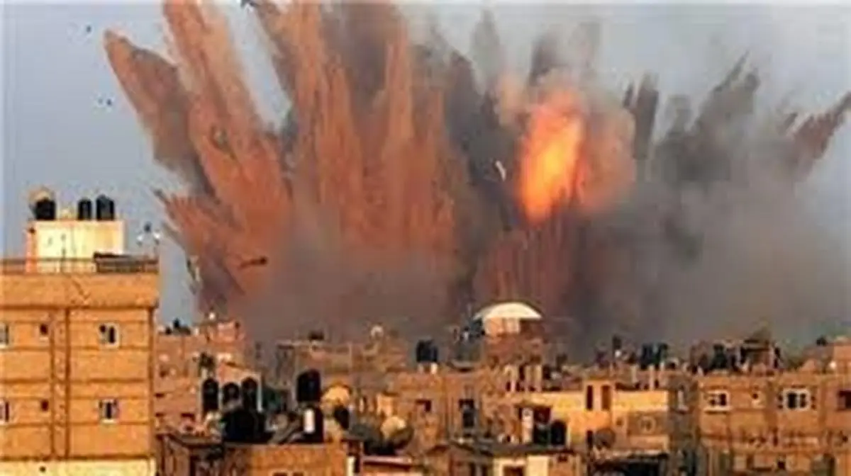 
عربستان  |  شمال یمن هدف حملات شدید هوایی قرار گرفت 
