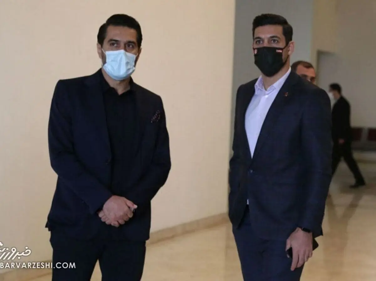 کری خوانی افشین پیروانی برای سرمربی اولسان 