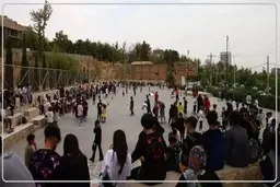 ما بچه های ایرانیم میخوای بخواه، نمی‌خوای نخواه | تجمع نوجوانان شیراز +تصویر
