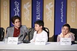 عکس جواد عزتی کنار بازیگر جنجالی «خورشید»