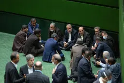 

تصویب تحقیق و تفحص از مرکز بررسی‌های استراتژیک ریاست جمهوری در کمیسیون امنیت ملی در مجلس 
