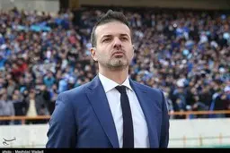  استراماچونی با زرد پوشان قرارداد امضا کرد