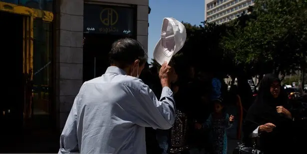 افزایش دما و گرمای شدید تا ۵۰ درجه در برخی مناطق کشور | دمای تهران به حوالی ۴۰ درجه می‌رسد | «ازن» آلاینده هوای گرم تهران 