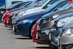 افت ۵۰ تا ۸۰ درصدی قیمت در بازار خودروهای خارجی
