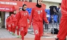 نوازندگی دو ملی‌پوش زنان | تینا و تانیا جهانشاهی با قطعه «بوی عیدی » +ویدئو