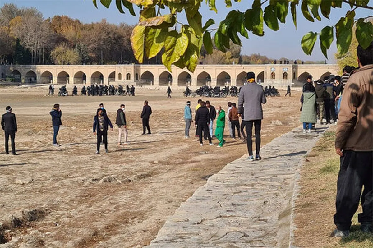 
می خواهند در آستانه مذاکرات، ایران را آشوب‌زده نشان دهند
