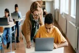 دیگر غرق در کار و درس نشوید! | ۳ اپلیکیشن هوش مصنوعی که زمان و انرژی شما را نجات می‌دهند +ویدئو