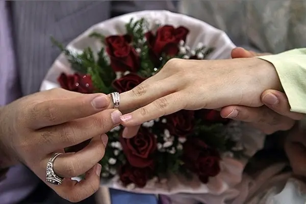 دختران با چه معیارهایی همسرشان را انتخاب می‌کنند؟ | با اجازه بزرگ‌ترها بله