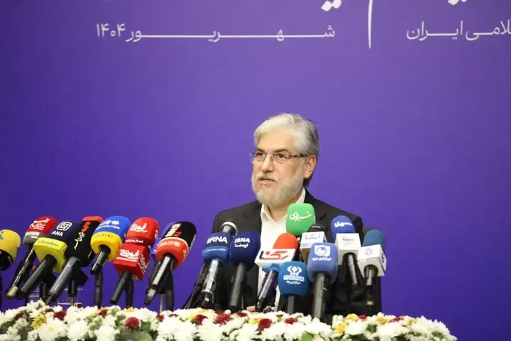 وزیر علوم: ما خدمات را کمونیستی ارائه می‌دهیم! + ویدئو | سال گذشته ۱۱همت پول تغذیه دادیم