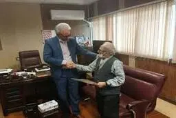  پیرترین دانشجوی ایرانی از دانشگاه آزاد فارغ‌التحصیل شد 