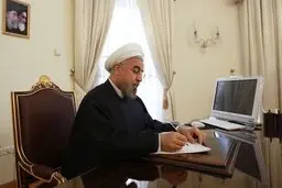 پیام روحانی به امانوئل مکرون | روحانی  خواستار گسترش روابط بین دو کشور شد