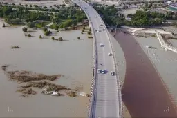 هجوم خارجی‌ها برای خرید خانه در اهواز!